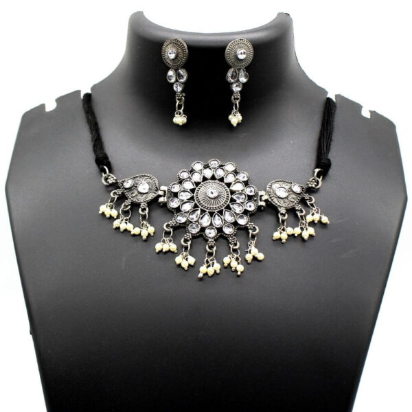 Choker Necklace Jewellery Set | Kundan Studded | FBK911N012 - FairyBellsKart